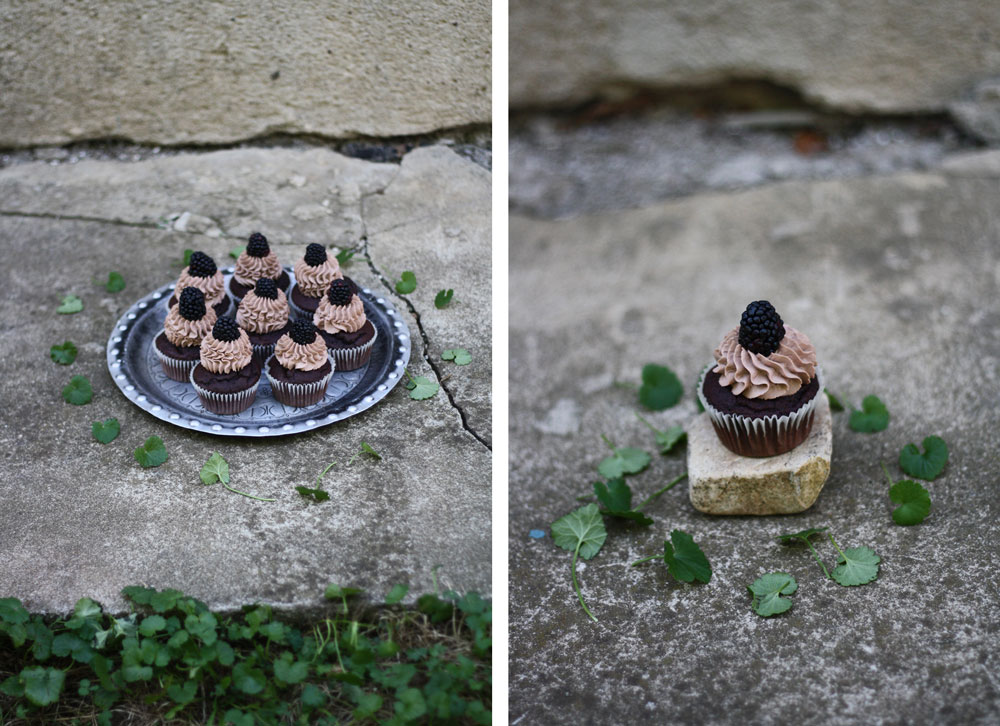 Čokoláda + cupcakes + ostružiny = dobrota převeliká. (2. snímek)