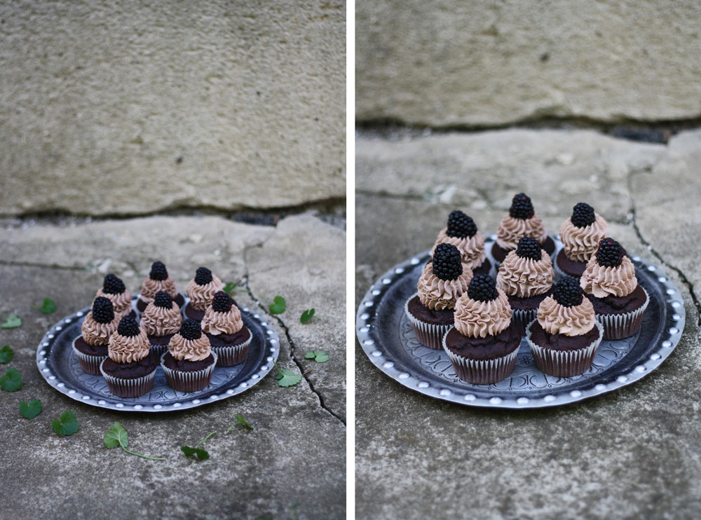 Čokoláda + cupcakes + ostružiny = dobrota převeliká. (3. snímek)