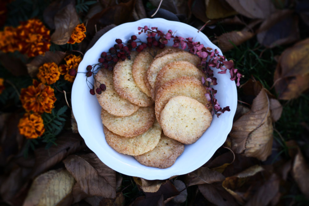 Recept jsem našla na malém ústřižku z jedněch švédských novin, přivezla jsem si ho téměř před dvěma lety z mé au-pair cesty Švéds…