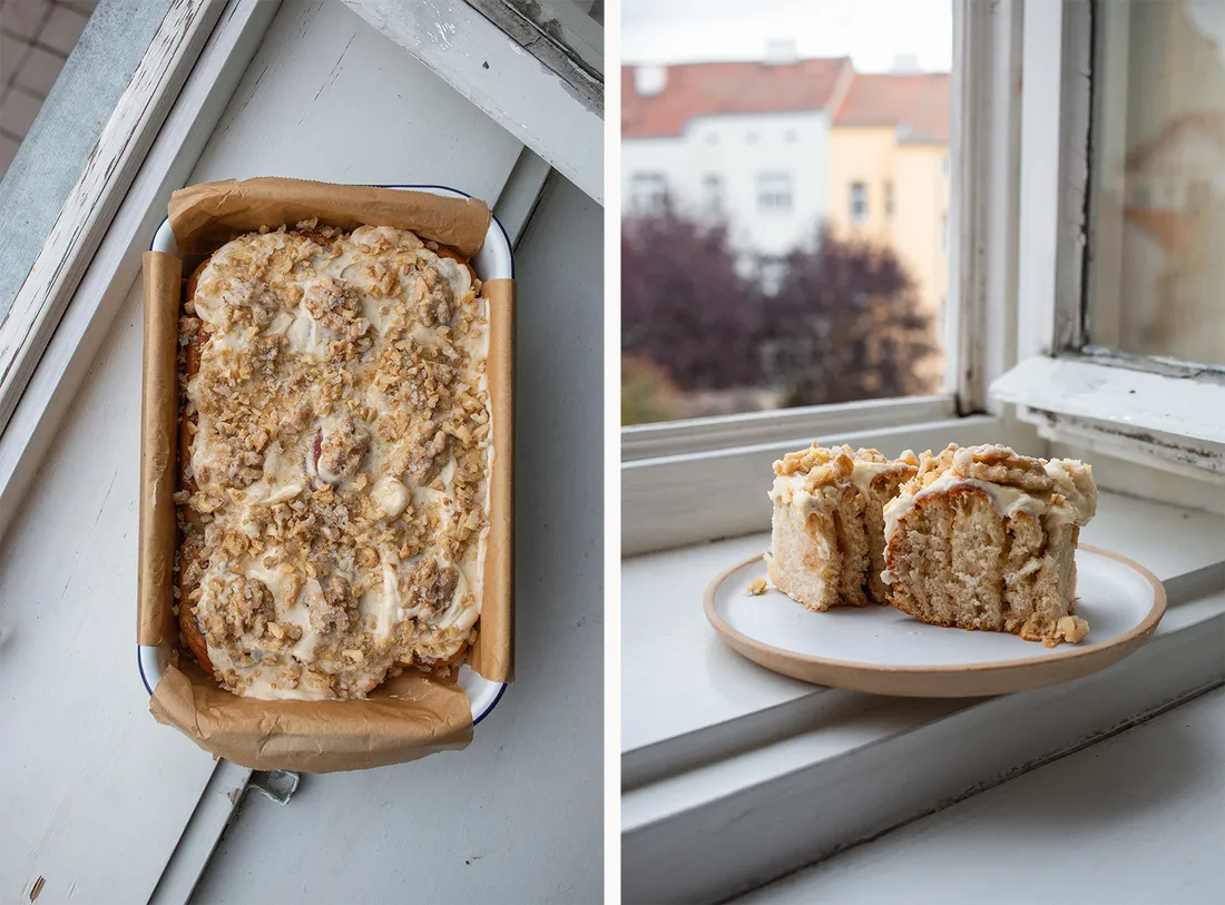 Celá buchta a dva řezy s polevou a ořechovou drobenkou na parapetu u okna – dva záběry.