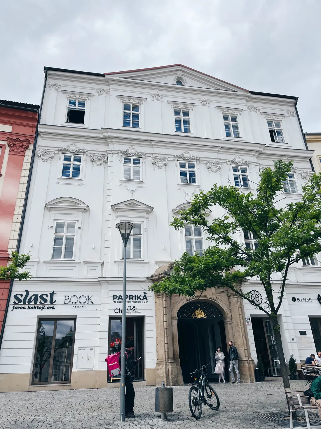 Historická budova na Zelném trhu se Slastí, Book Therapy a Paprikou